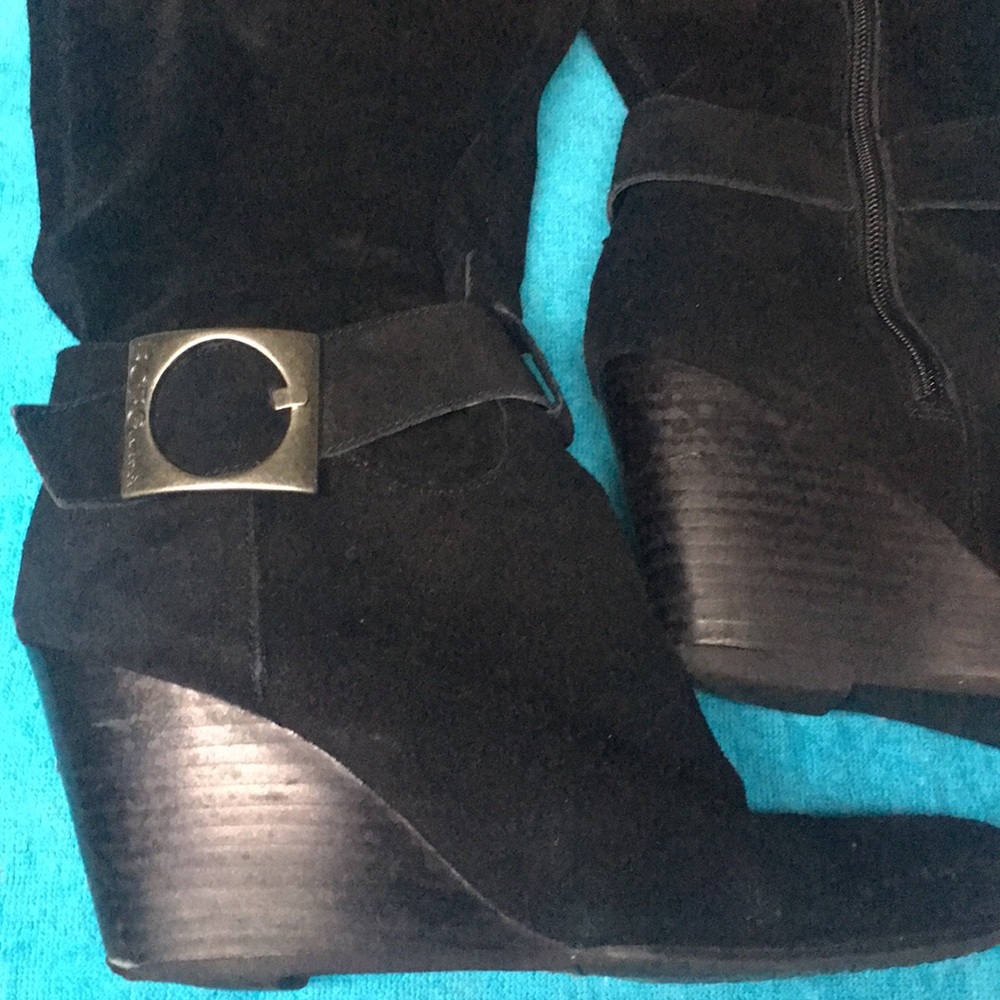 BCBG generation suede Knee 👢